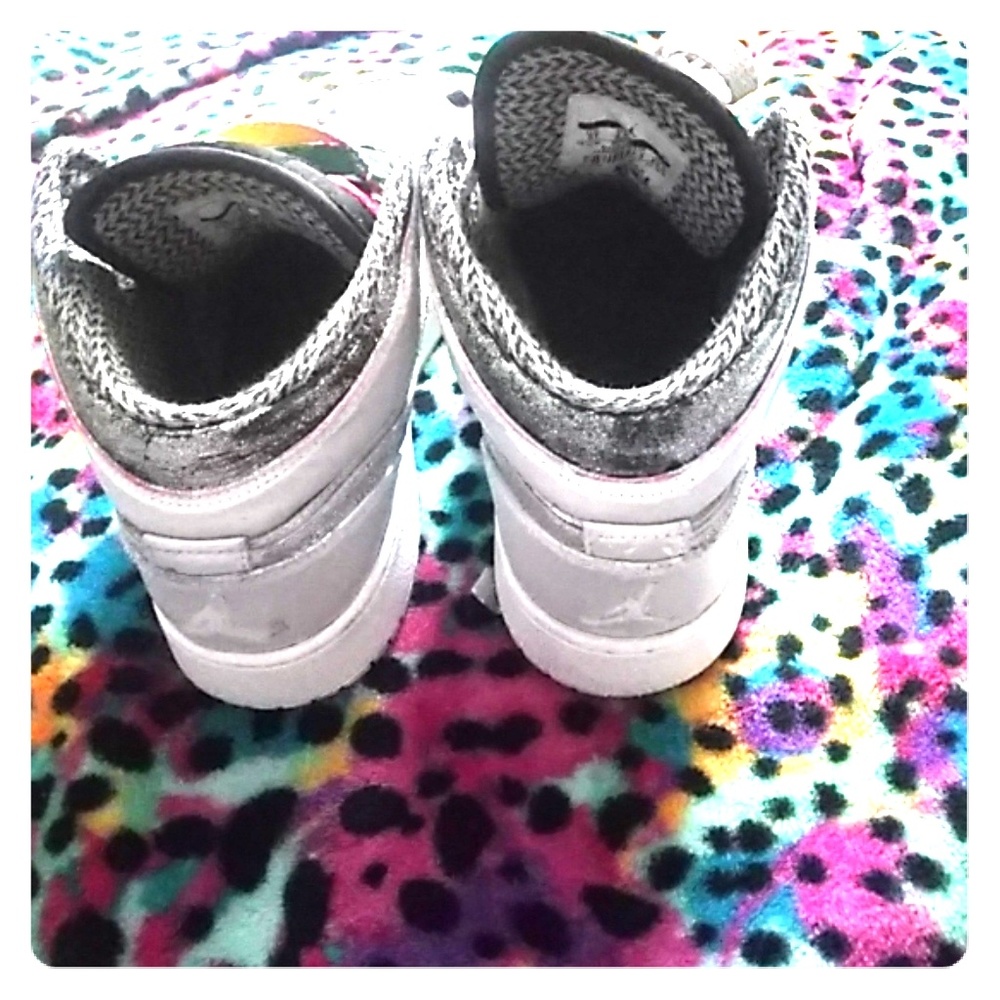 Nike jordans shoes